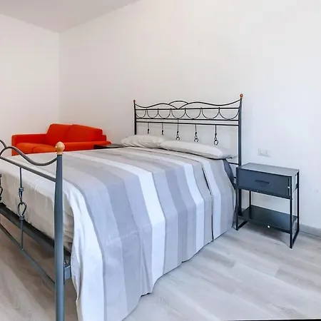 Apartament Bicocca Metro House Mediolan