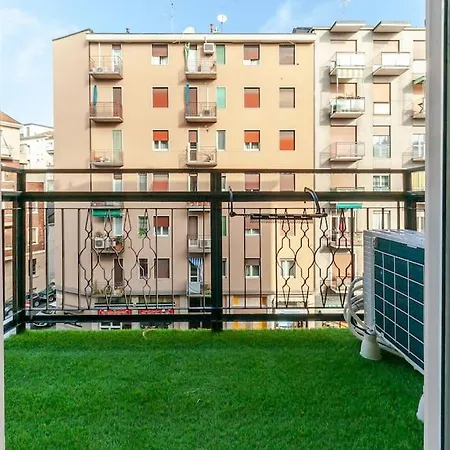 Bicocca Metro House 公寓 *